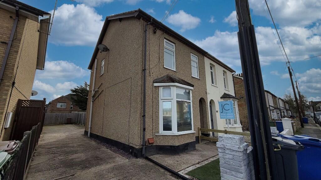 Main image of property: Salisbury Avenue, Stanford-Le-Hope, Essex, SS17