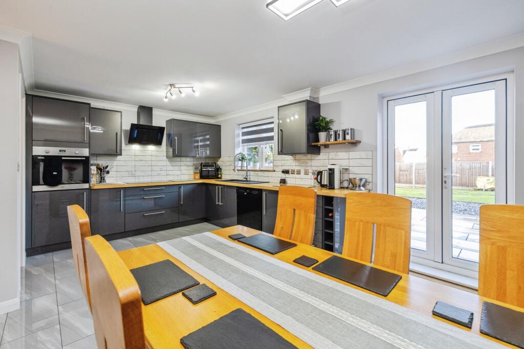 Shire Close, Billinghay, Lincoln, LN4 photo 4