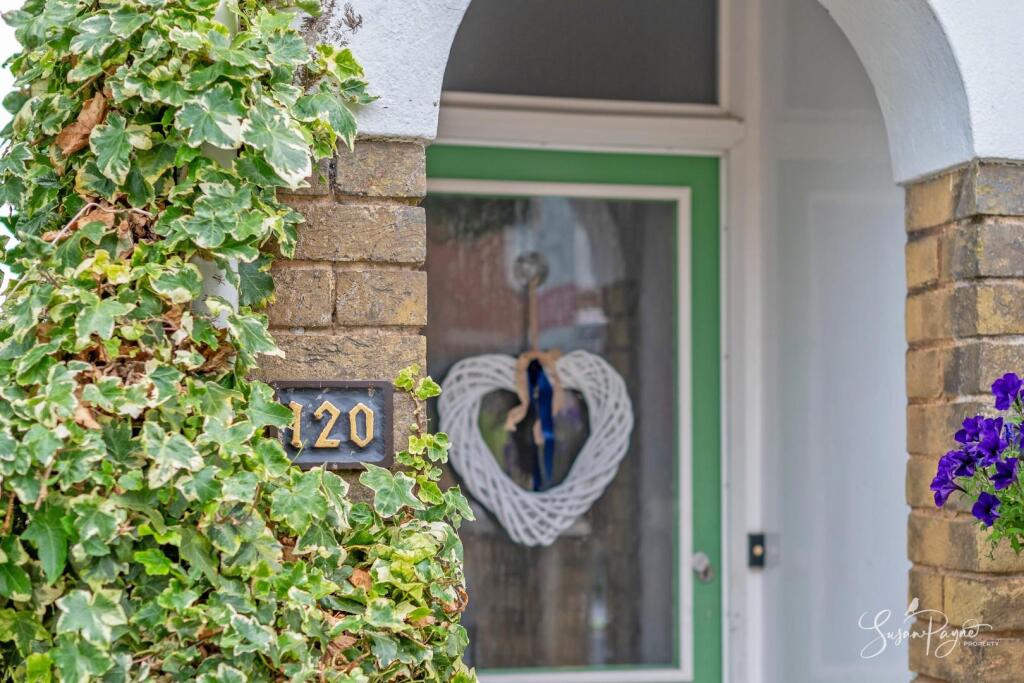 Newport Road, Cowes - View 4