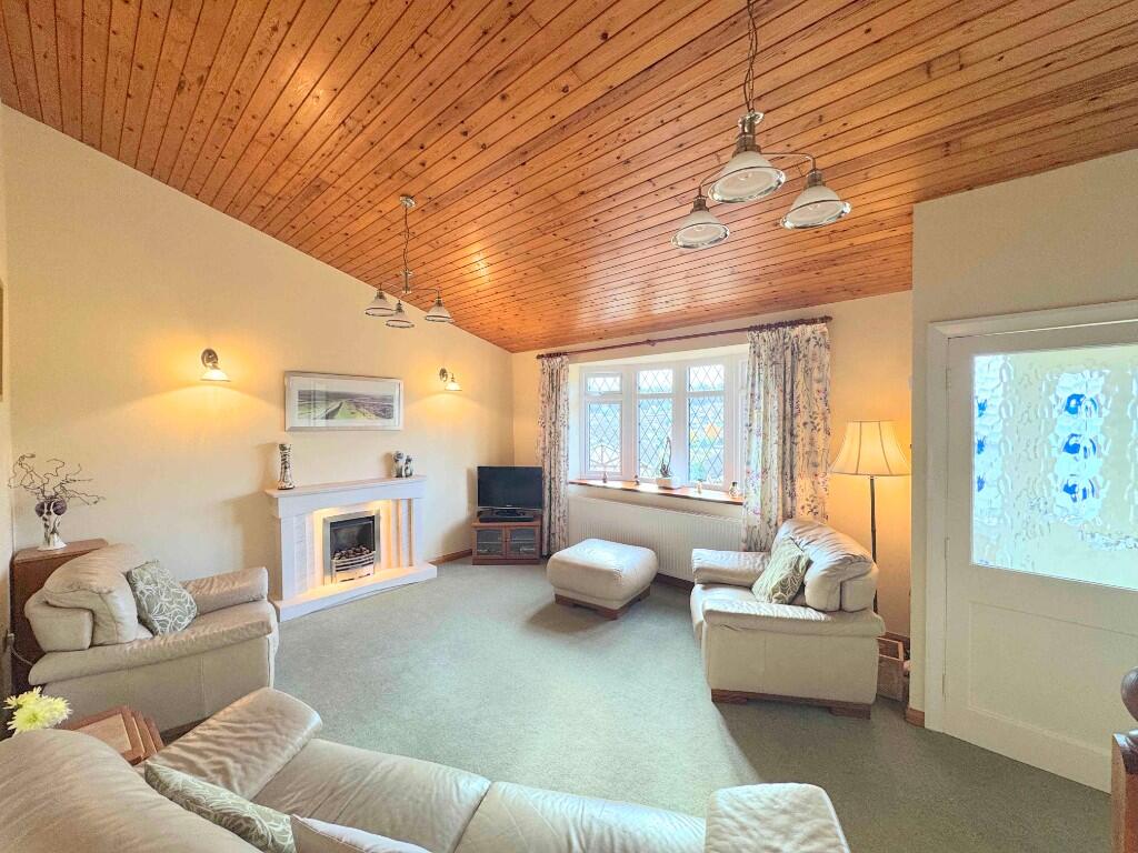 71 High Meadows, Greetland, HX4 8QF photo 4
