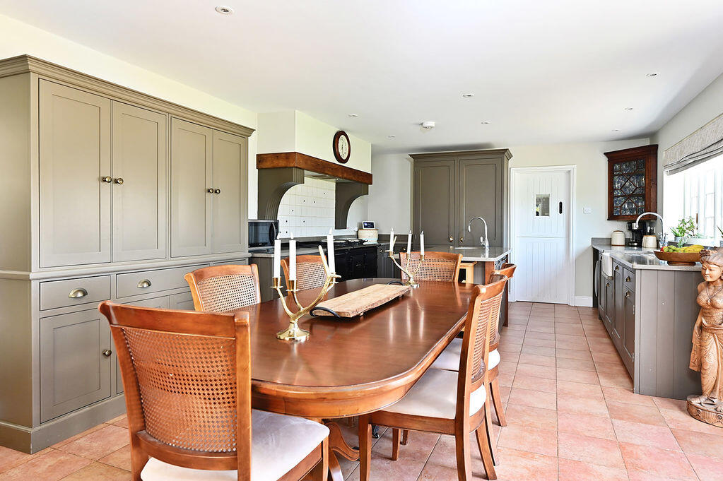 House in Basingstoke and Deane, Sherfield on Loddon - View 5