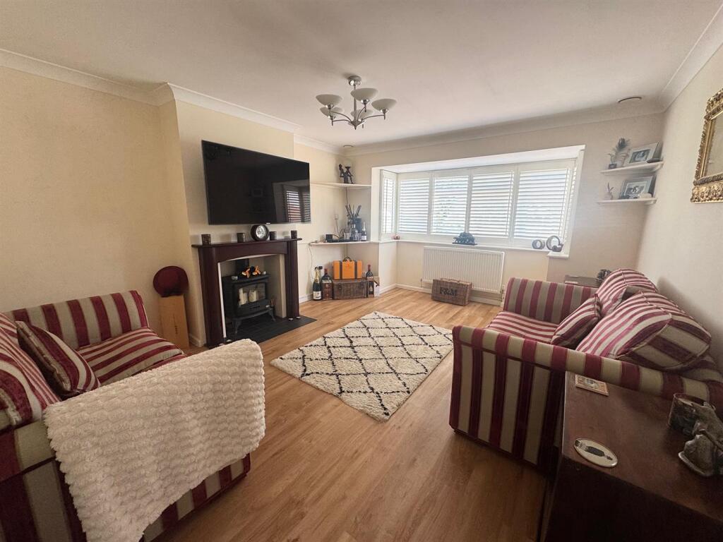 House in Redhill - View 3