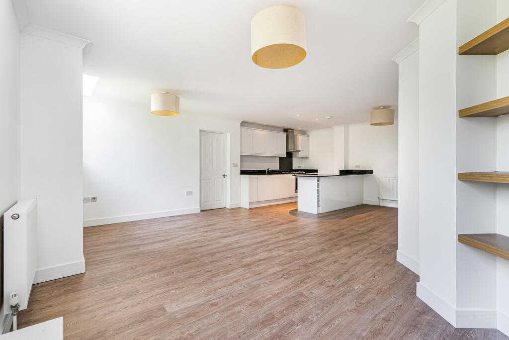 Apartment in Waverley, Upper Bourne, Farnham - More