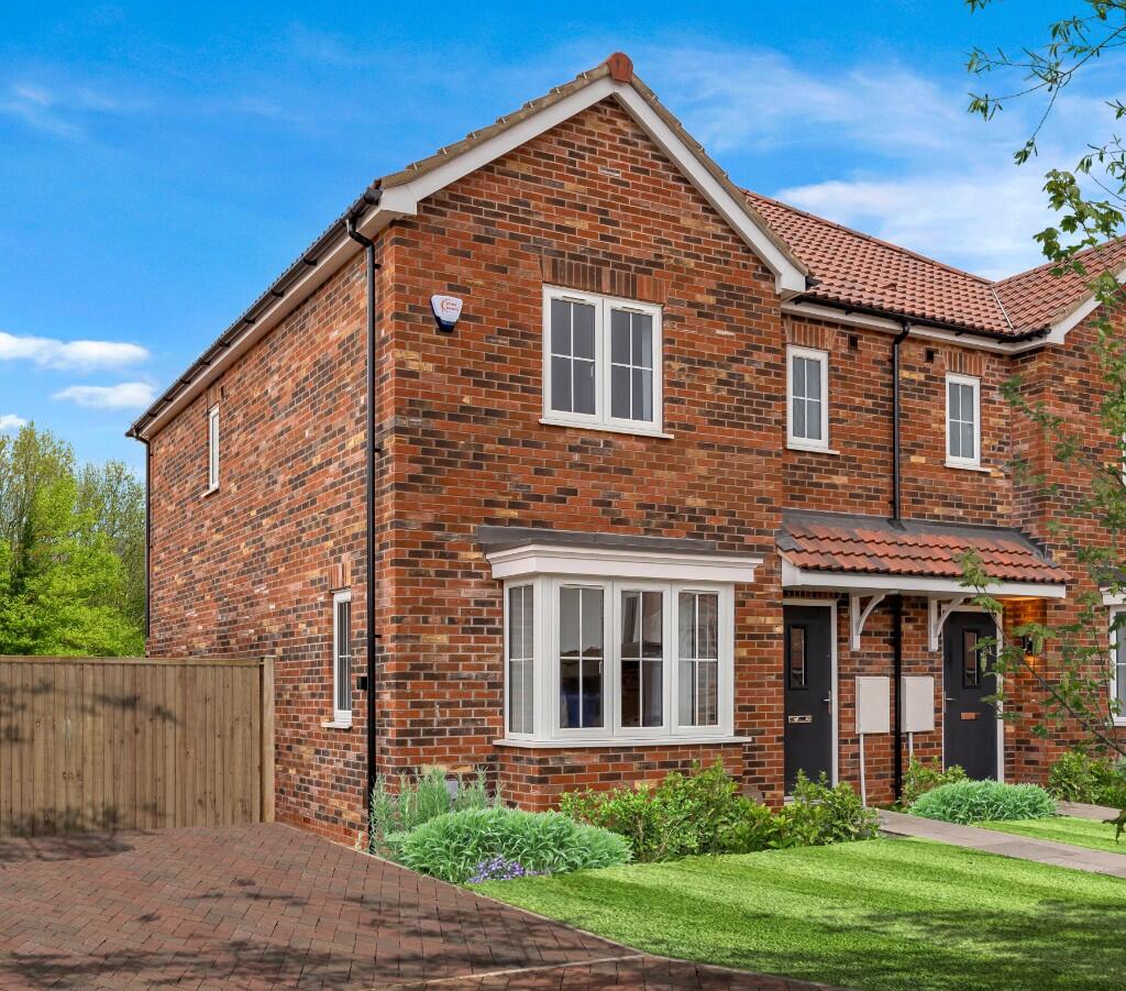 Main image of property: Clover Lane,
Healing,
Grimsby,
DN41 7AG