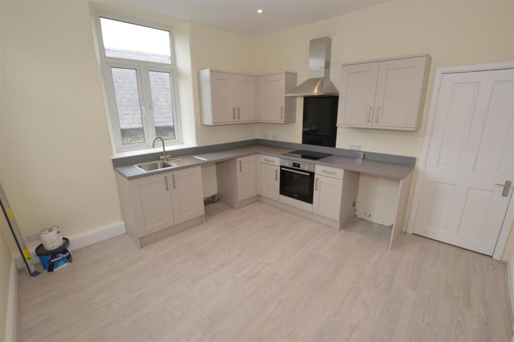 Main image of property: Flat 2, 24 Market Place, Leyburn