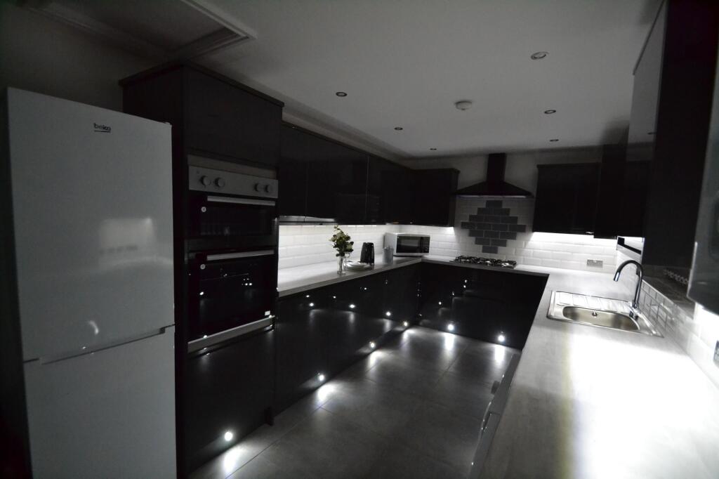 1 bedroom house share for rent