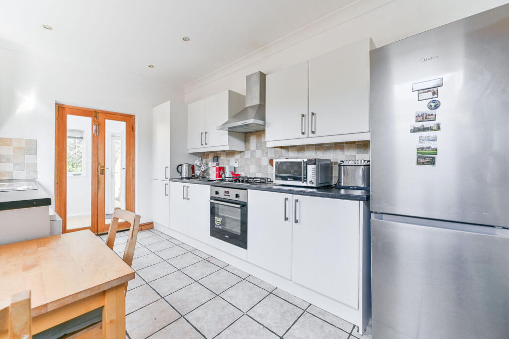 House in London, Thornton Heath - More