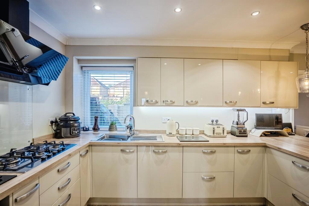 Mathern Road, Bulwark, Chepstow photo 4