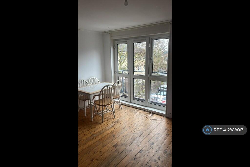 3 bedroom flat for rent