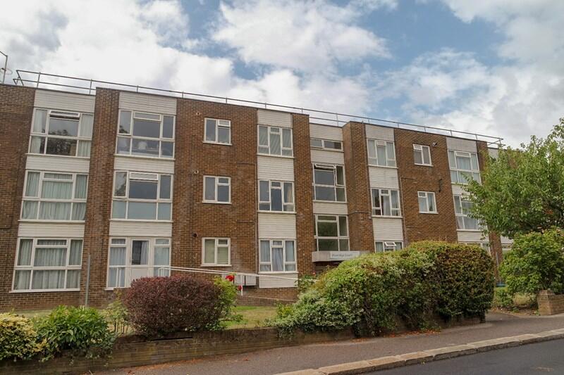 Main image of property: Pineridge Court, 80 Bells Hill, High Barnet, Hertfordshire, EN5