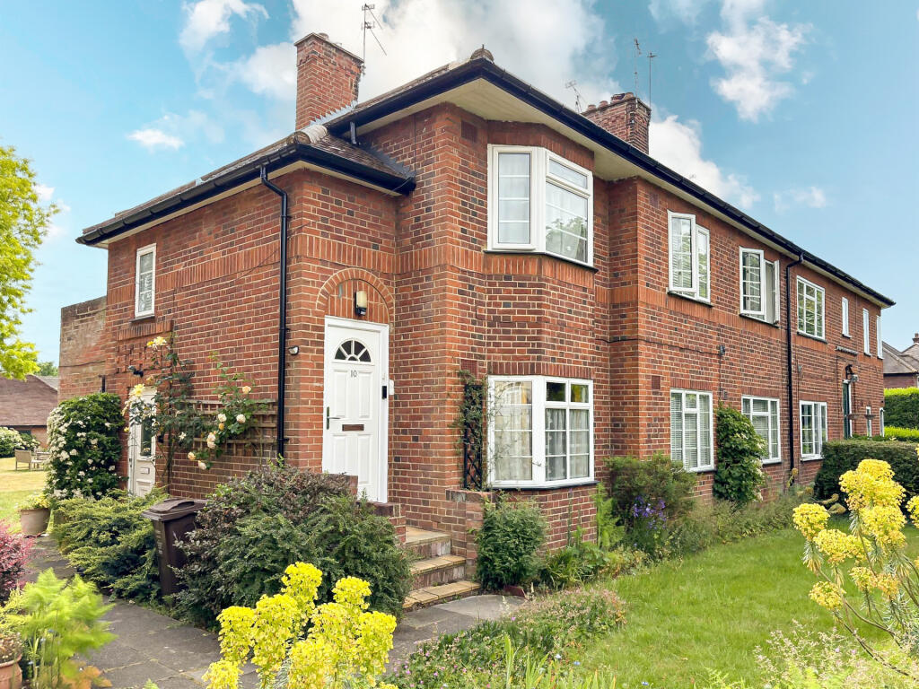 Main image of property: Woodstock Road North, St Albans, AL1