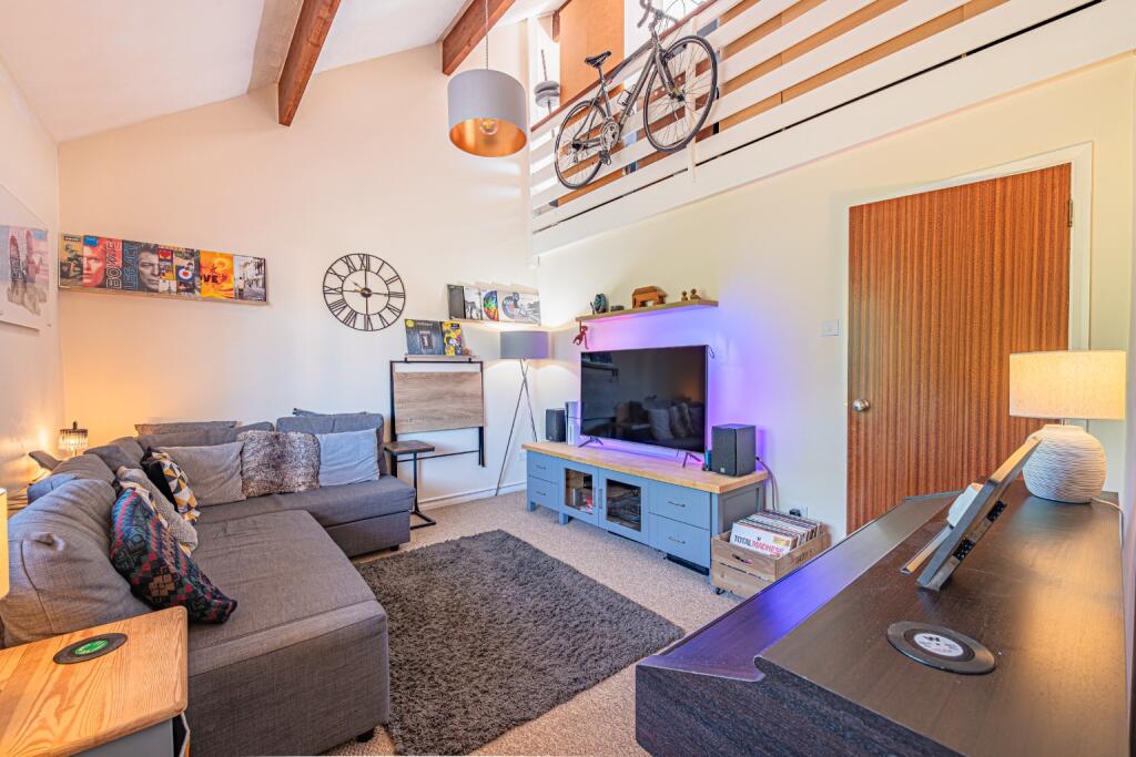 Apartment in St Neots, Eaton Ford - View 2