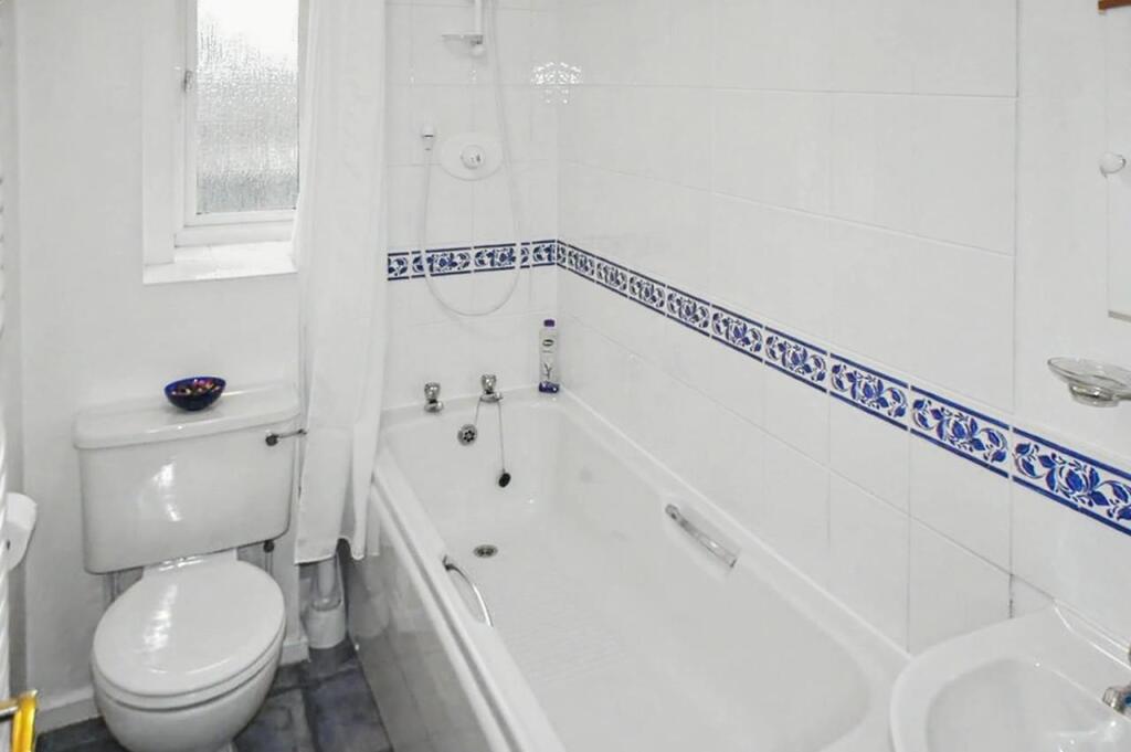 House in Milton Keynes - View 5