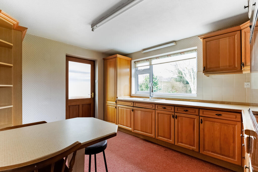 Chequers Drive, Great Missenden, HP16 photo 4