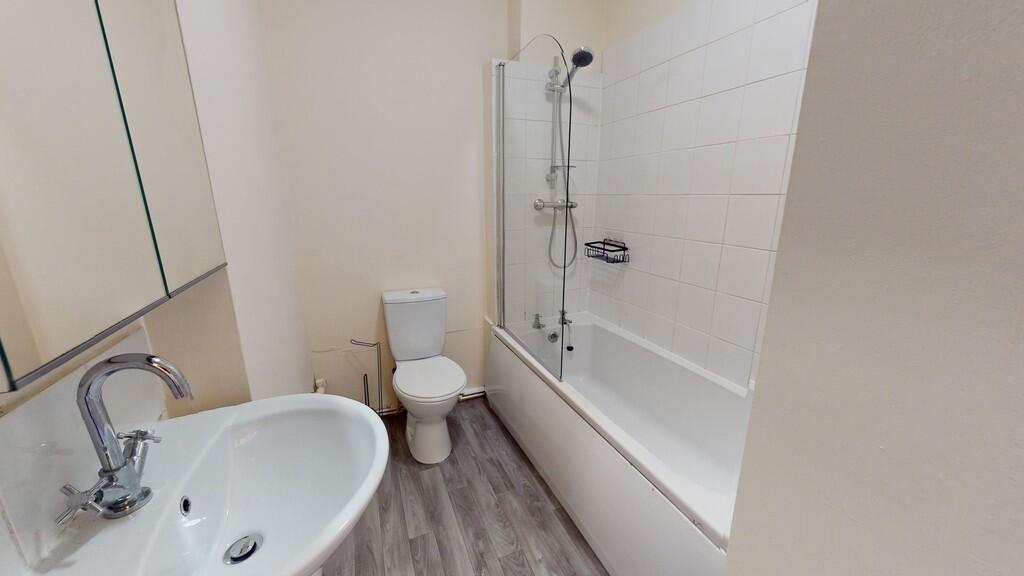 Apartment in Gloucester - More