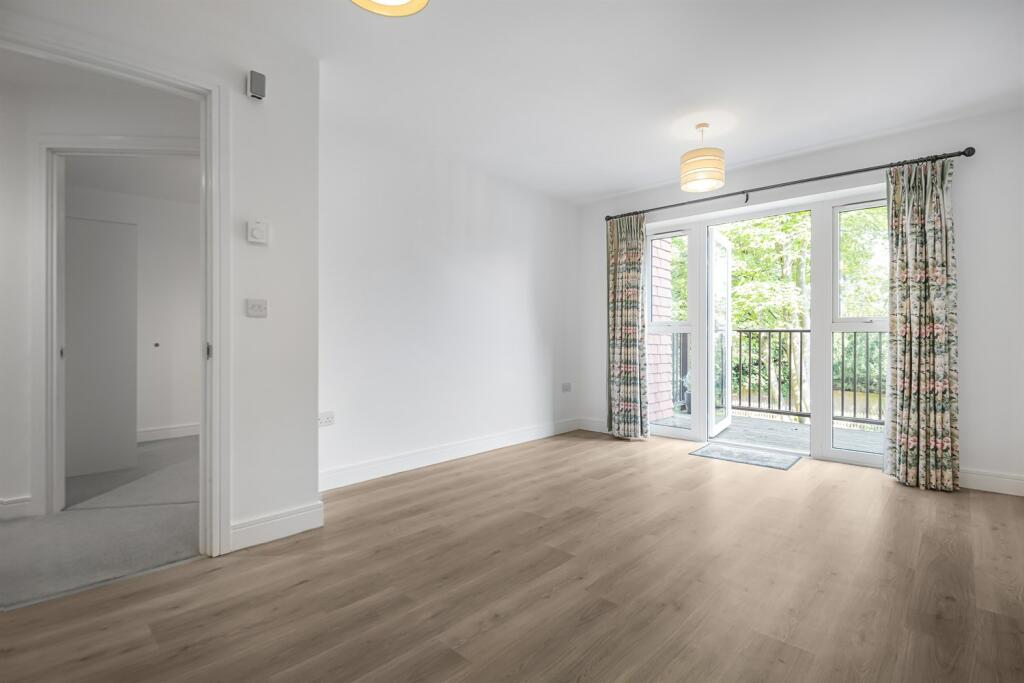 Beechwood Grove, Albert Road, Caversham Heights, Reading - View 3
