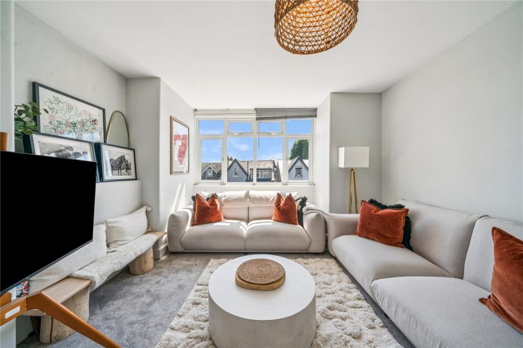 Apartment in Twickenham - View 4