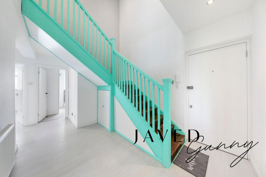 Apartment in London - View 3