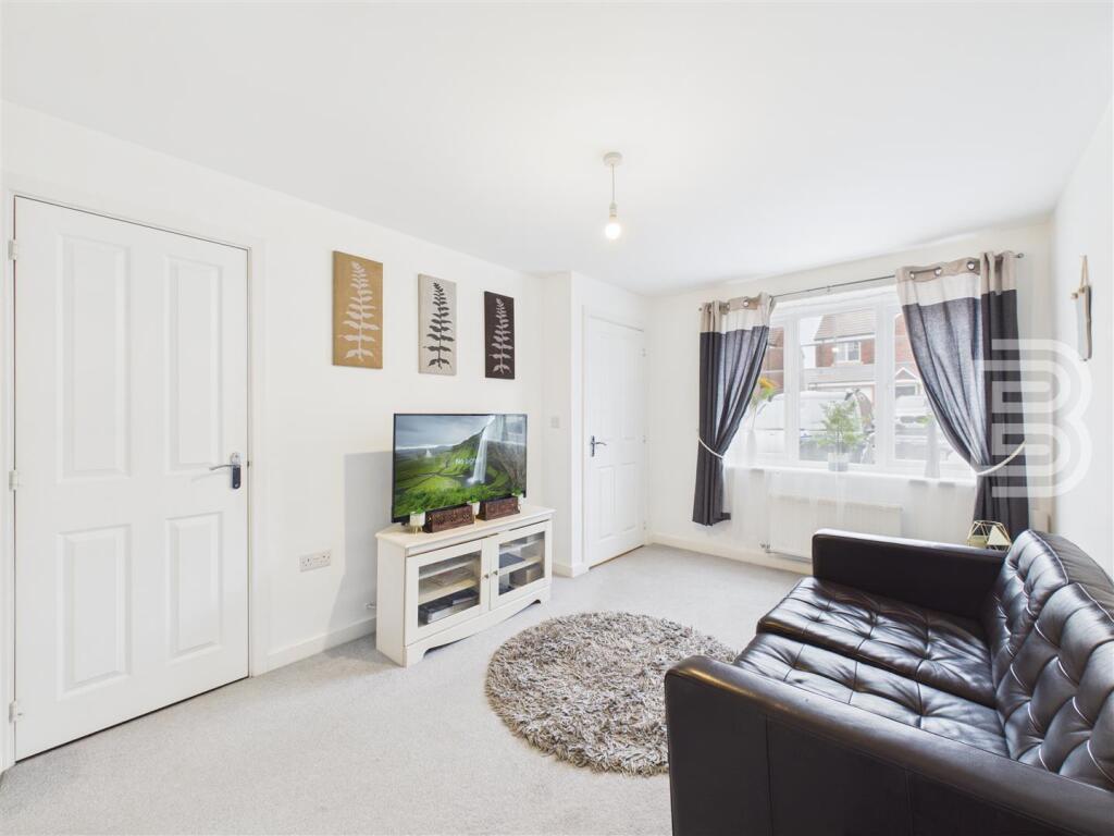 Chervil Way, Rugby photo 2