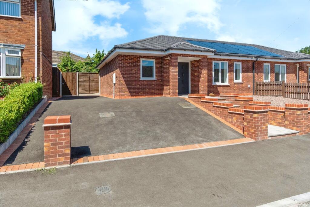 2-bed semi-detached on Mitre Road, Walsall, £270,000
