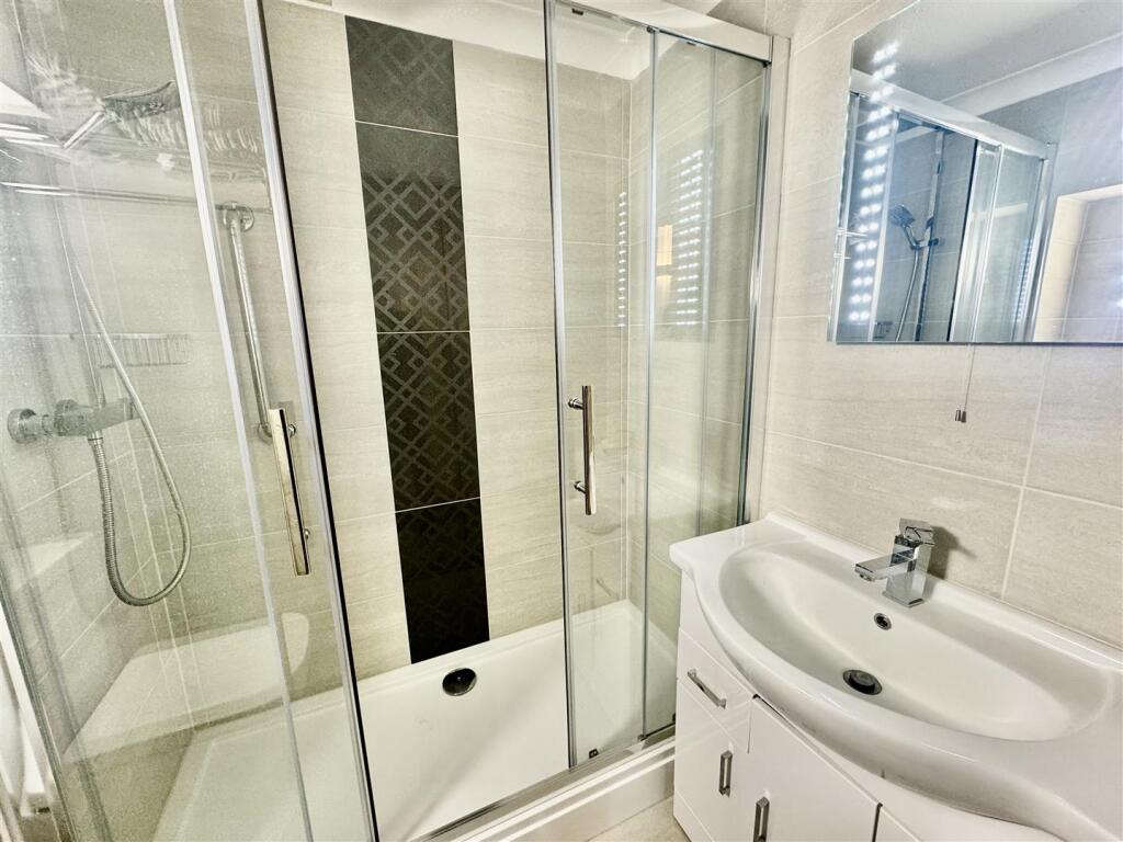 Stratheden Court, Seaford photo 3