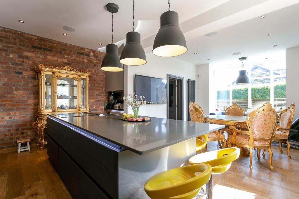 House in Harrogate - More