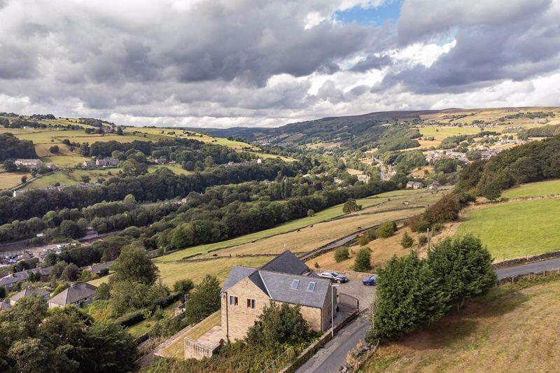 4 John Naylor Lane, Luddenden Foot, Halifax, HX2 6DP photo 4