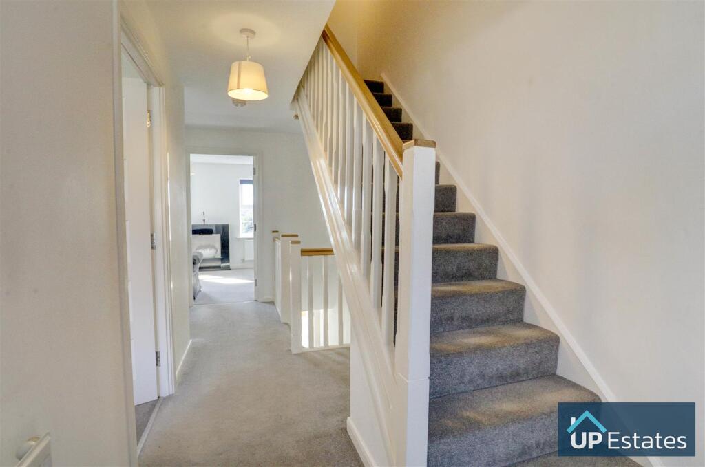 House in Nuneaton and Bedworth, Warwickshire - View 5