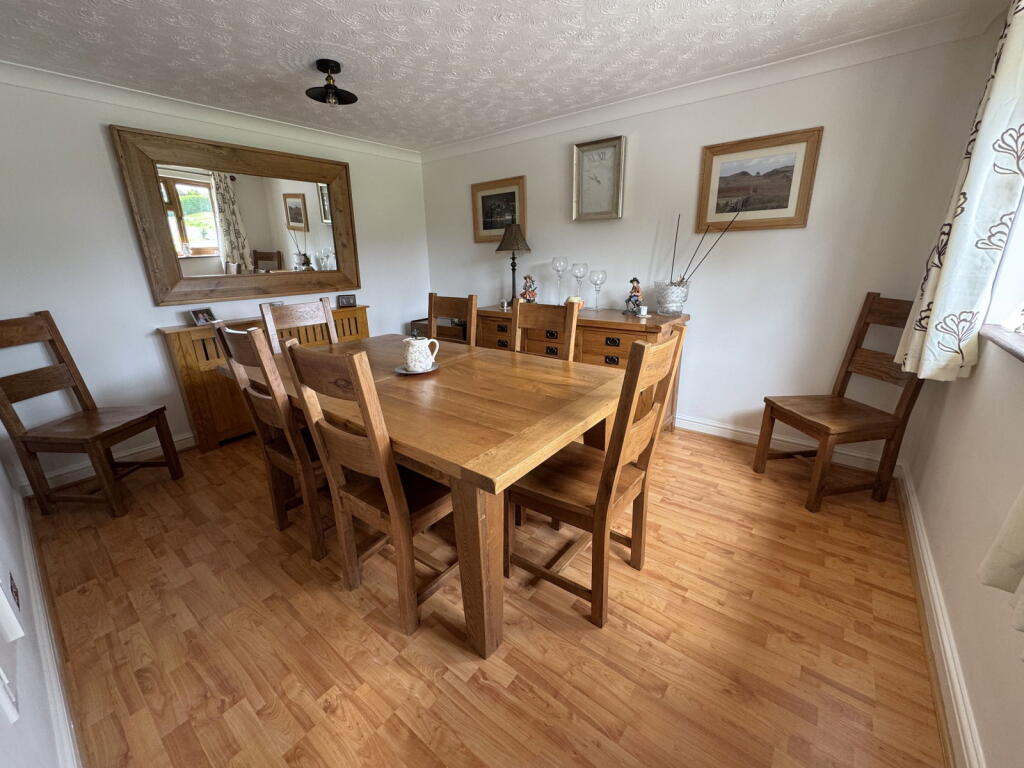 House in Edgcott, Charndon - View 3
