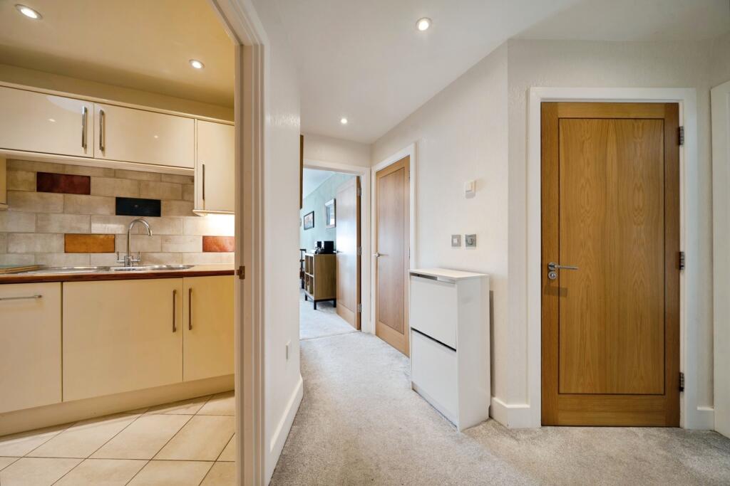 Main image of property: High Street, ADDLESTONE, Surrey, KT15