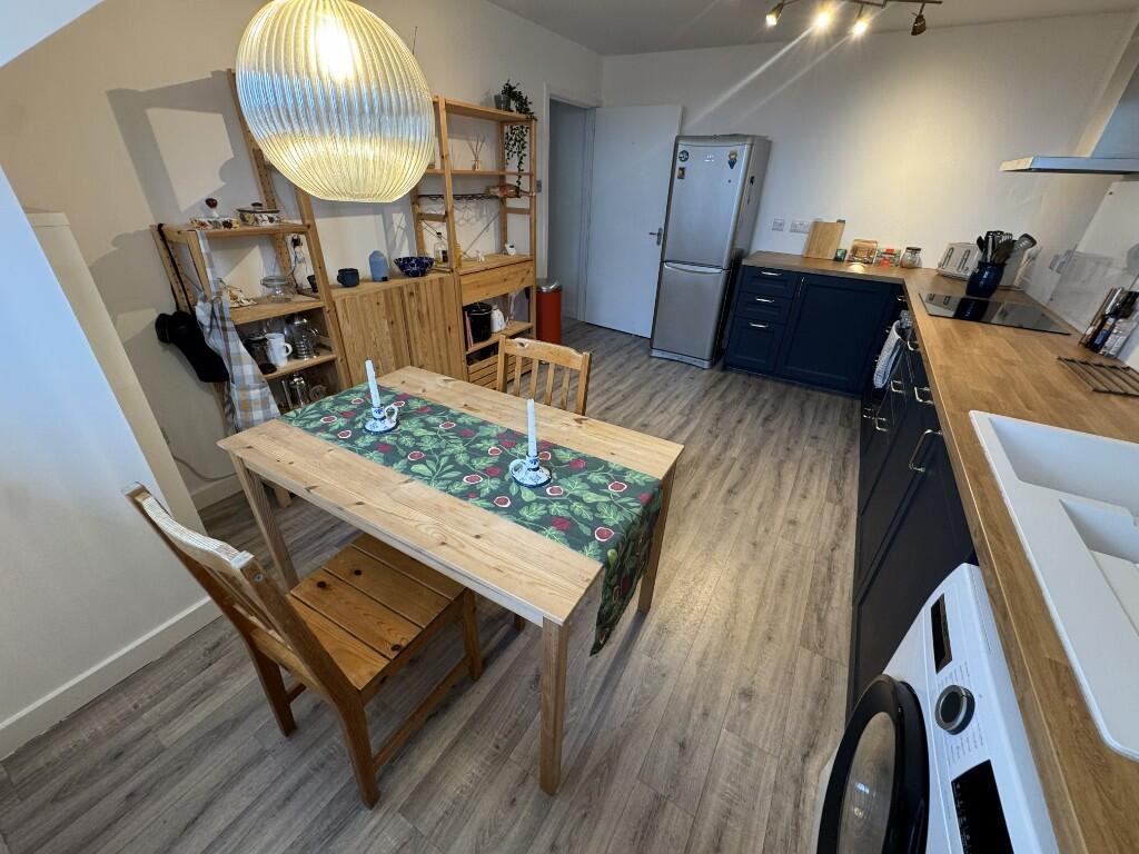 Apartment in Bristol, Northville - View 4