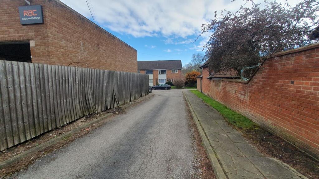 Additional image 3 of 8 Houghton Court, Priory Road, Hall Green, Birmingham, West Midlands, B28 0TA