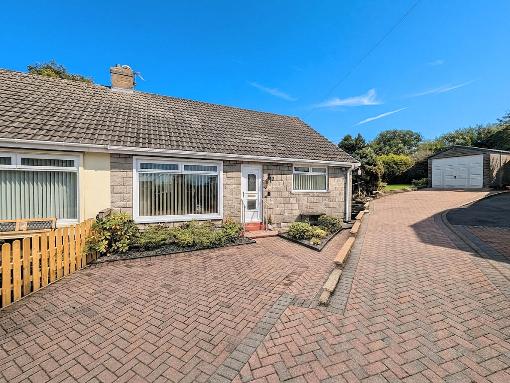 Main image of property: 38 Broadley Grove, Mount Tabor, Halifax HX2 0RN
