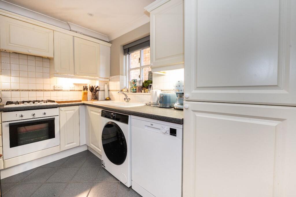 Apartment in Twickenham - View 4