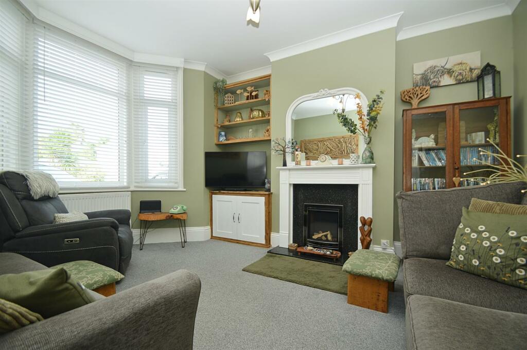 House in Shanklin, Lower Hyde, Luccombe - View 2