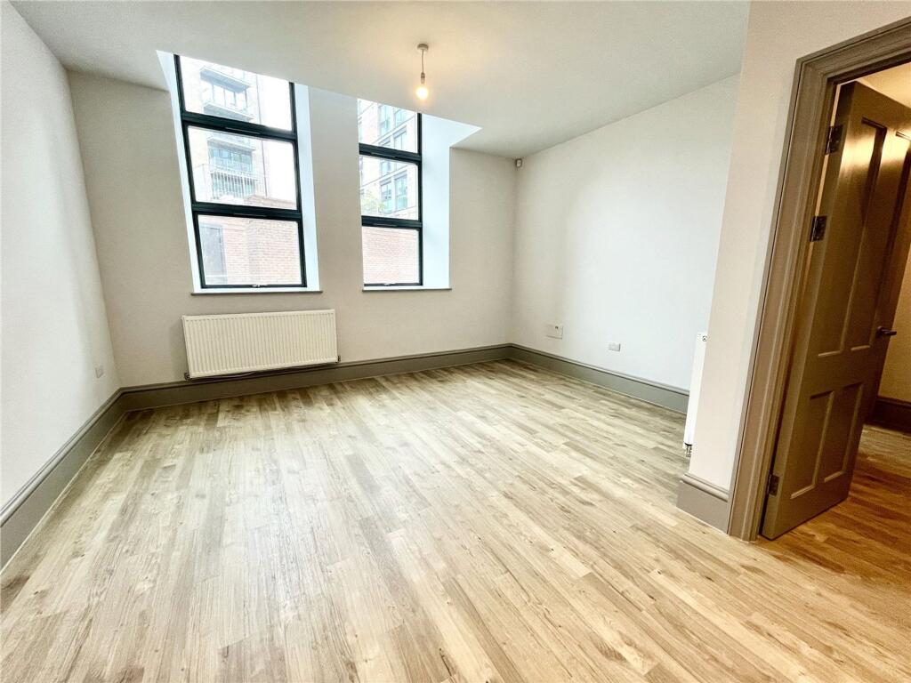 Apartment in Bristol - View 3