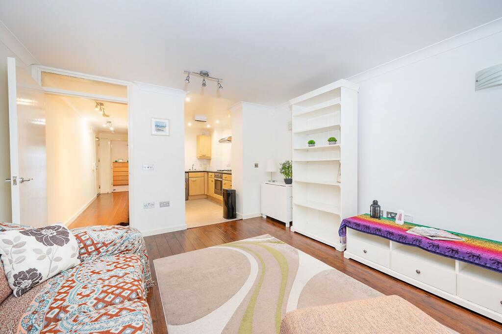Apartment in London - View 4
