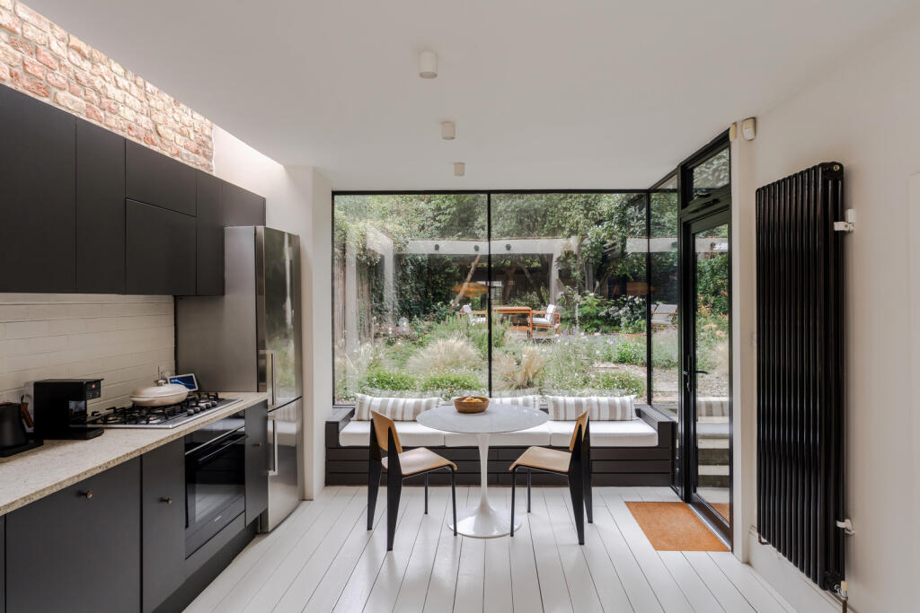 Main image of property: Geoffrey Road II, London SE4