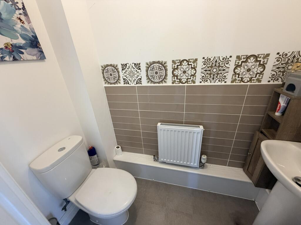 House in Milton Keynes, Wolverton and Greenleys - View 5