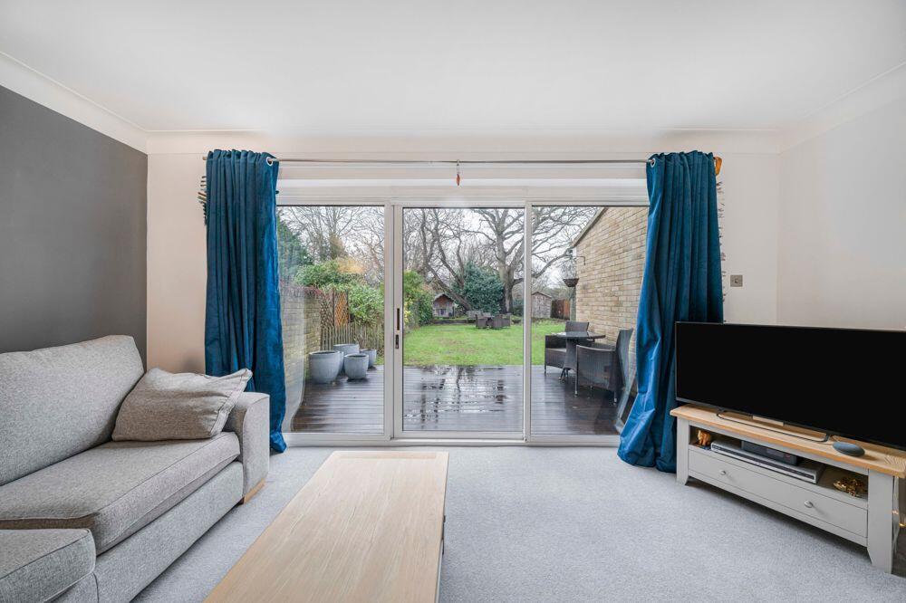 Hayes Wood Avenue, Bromley photo 4