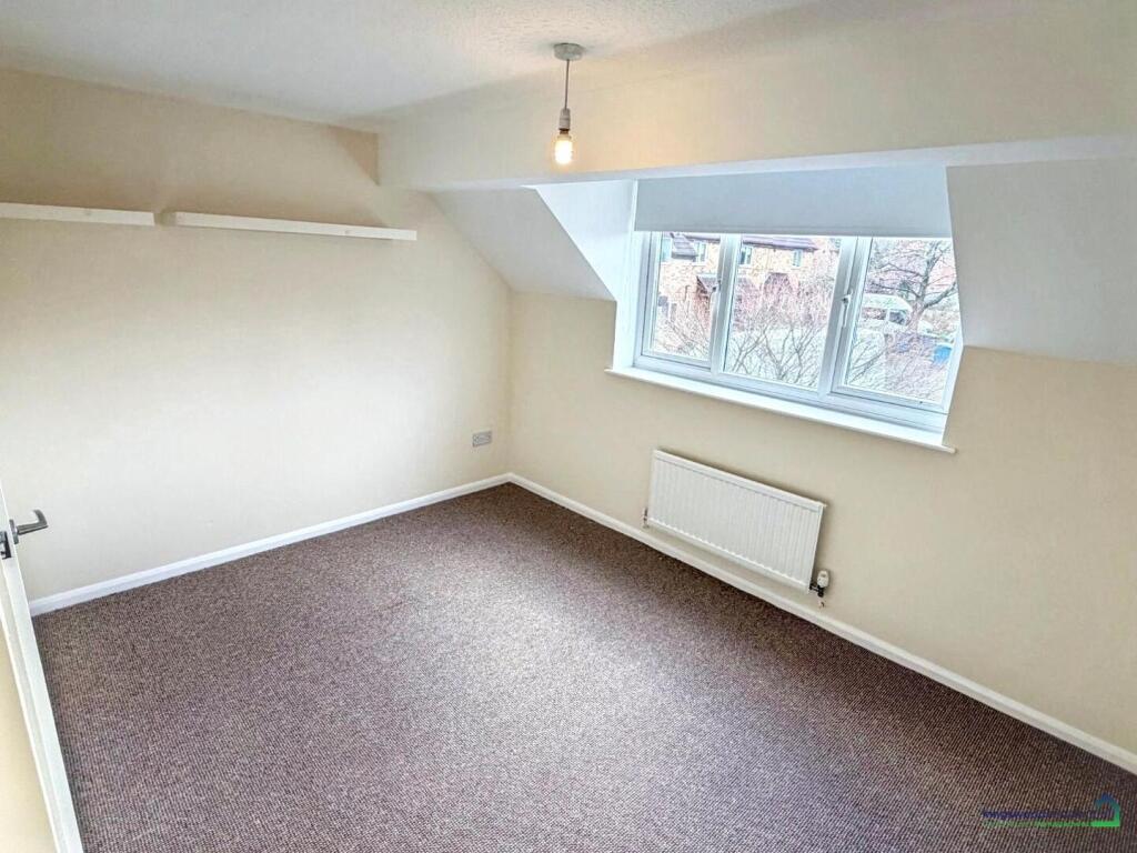 House in Rushcliffe, Edwalton - More