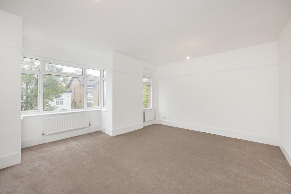 Apartment in London - View 2