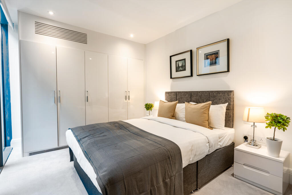 Apartment in London - More