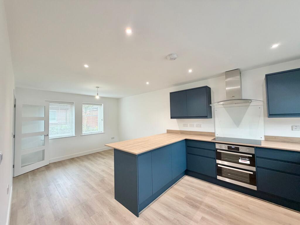 House in Olney - View 5