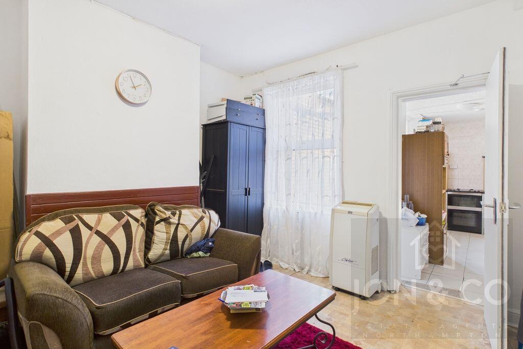 Earl Street | The Mounts | NN1 - View 2