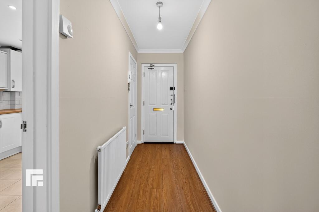 Apartment in Cardiff, Rhiwbina - More