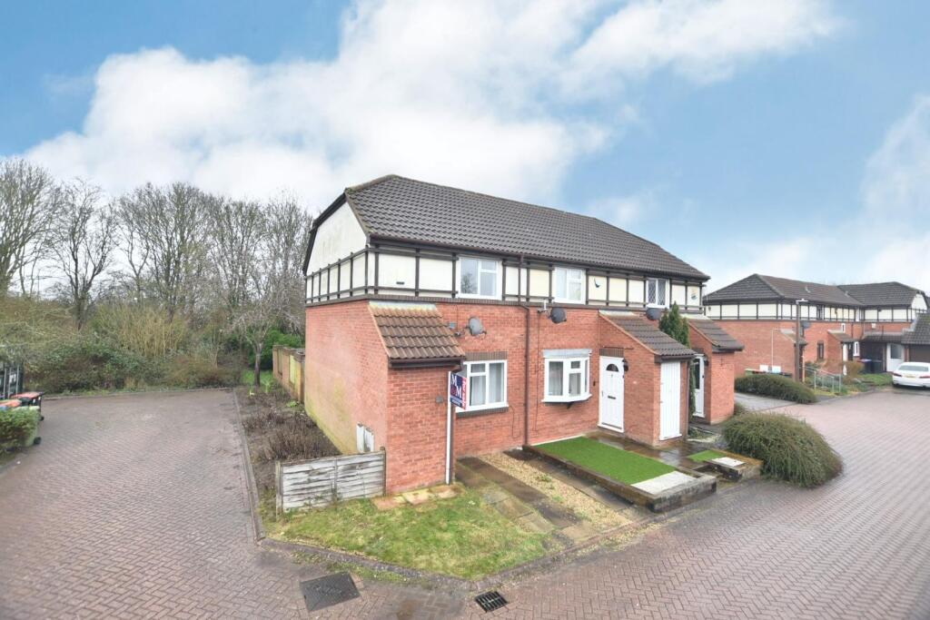 Main image of property: Whitsun Pasture, Willen Park, Milton Keynes