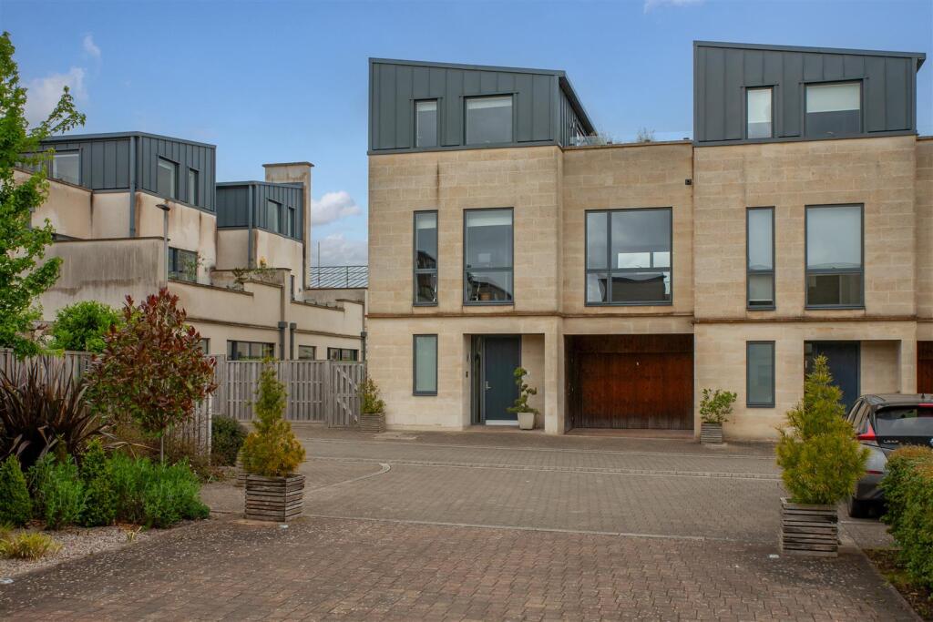 Main image of property: Lansdown Square East, Bath, BA1