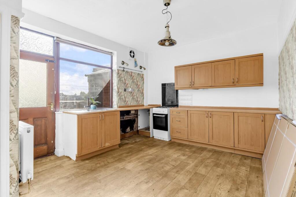 House in Rochdale, Stanycliffe - More