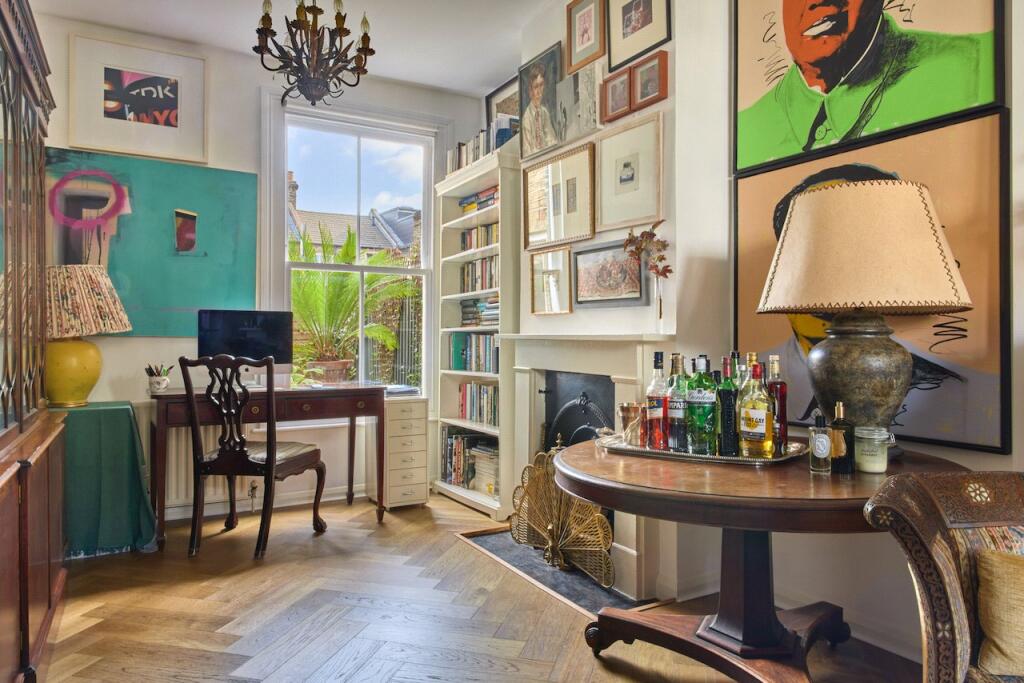 House in London - View 5